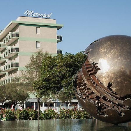 Hotel Metropol เปซาโร ภายนอก รูปภาพ